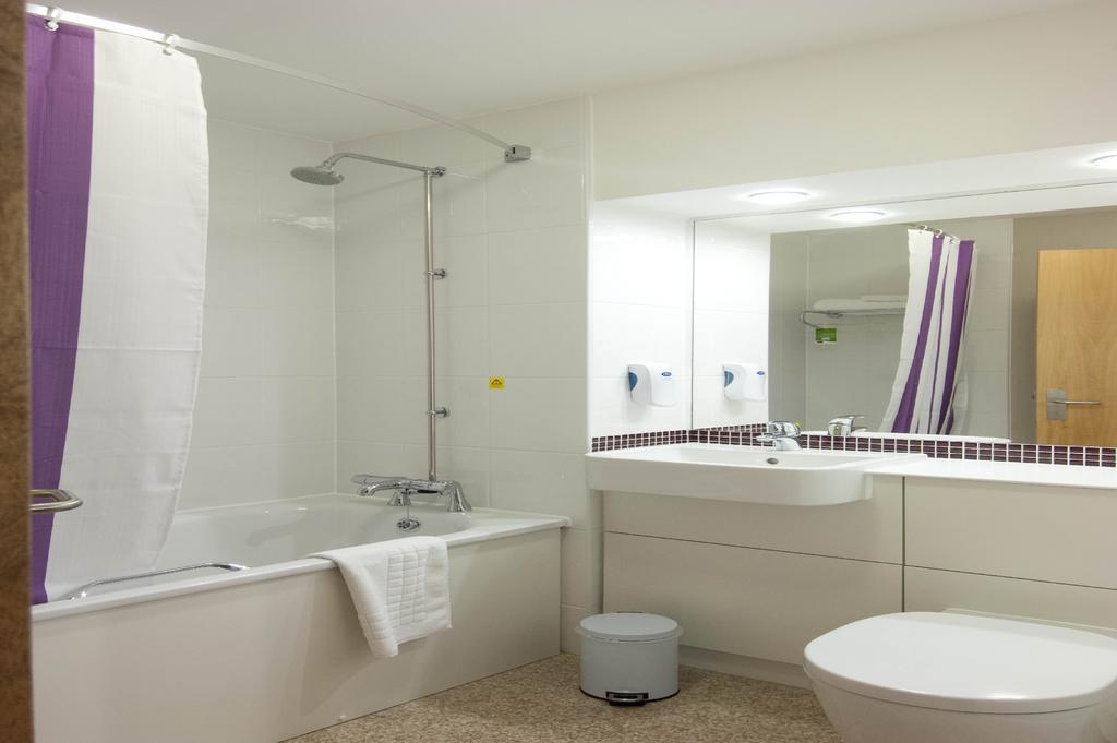 Premier Inn Reading Central Bagian luar foto